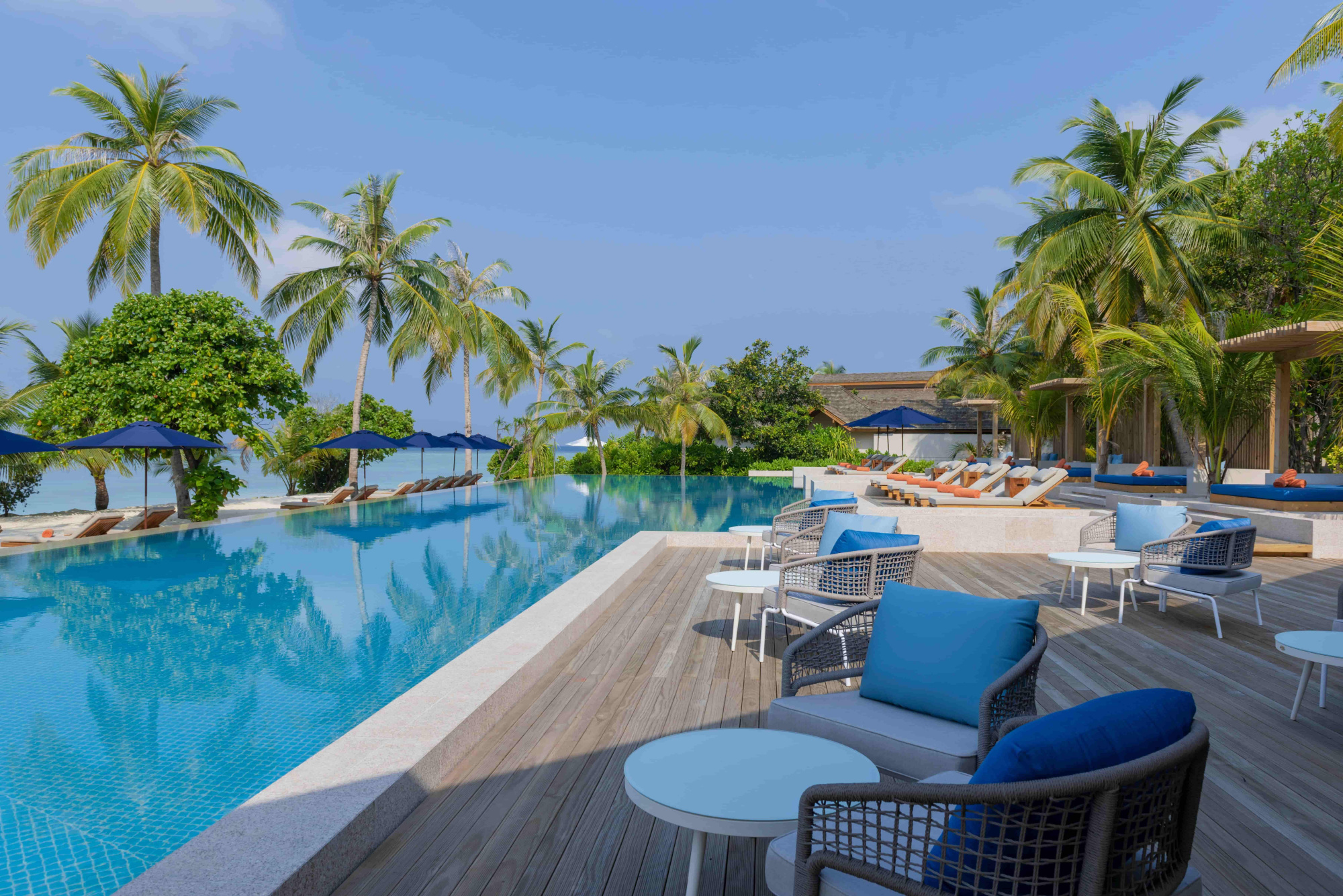 Emerald Faarufushi Resort & Spa Emerald Faarufushi Resort & Spa