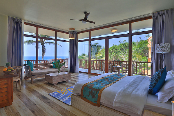 Thaproban Pavilion Waves