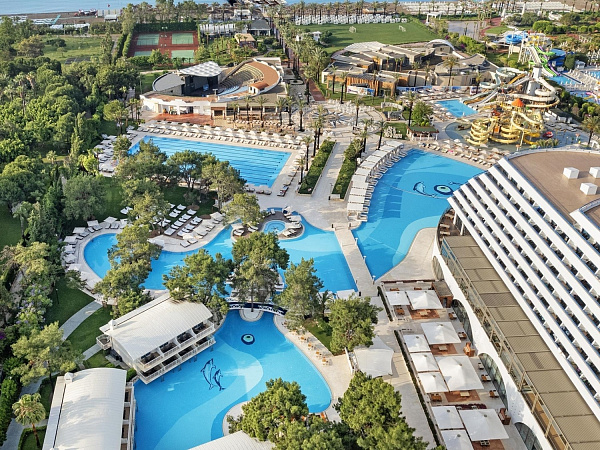 Titanic Deluxe Lara Titanic Deluxe Lara