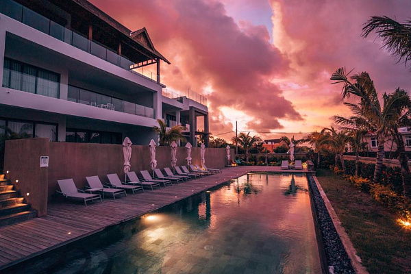 Mythic Suites & Villas