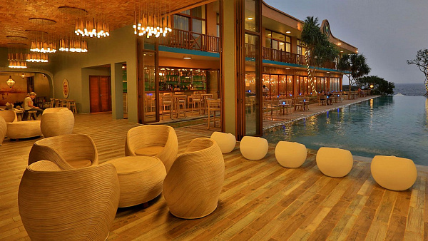 Thaproban Pavilion Waves