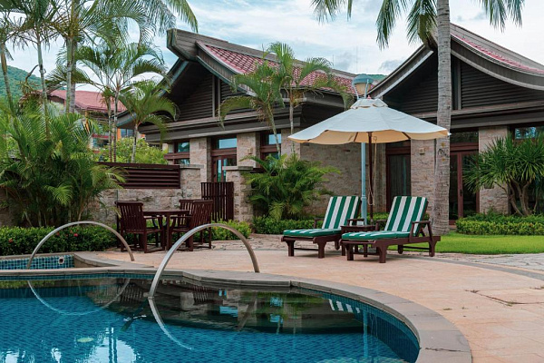 The St. Regis Sanya Yalong Bay Resort