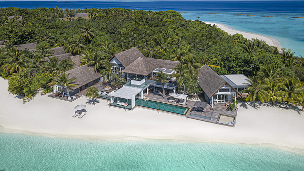 Four Seasons Resort Maldives at  Landaa Giraavaru