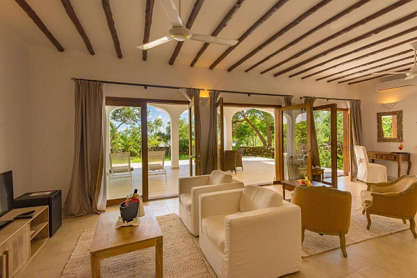 Kono Kono Beach Resort 