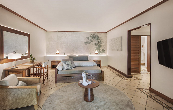 Paradis Beachcomber Golf Resort & Spa