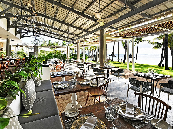 Victoria Beachcomber Resort & Spa