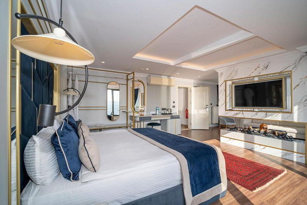 The Byzantium Hotel & Suites