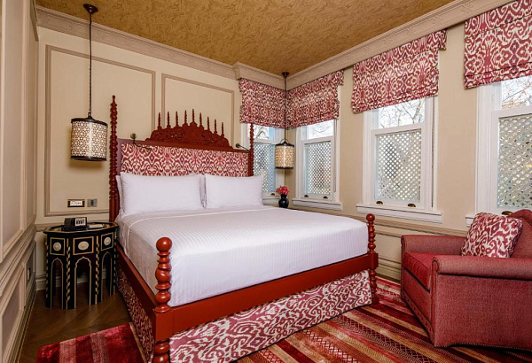 HAGIA SOFIA MANSIONS CURIO COLLECTION BY HILTON