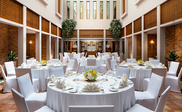 Fairmont Hotel Dubai Fairmont Hotel Dubai