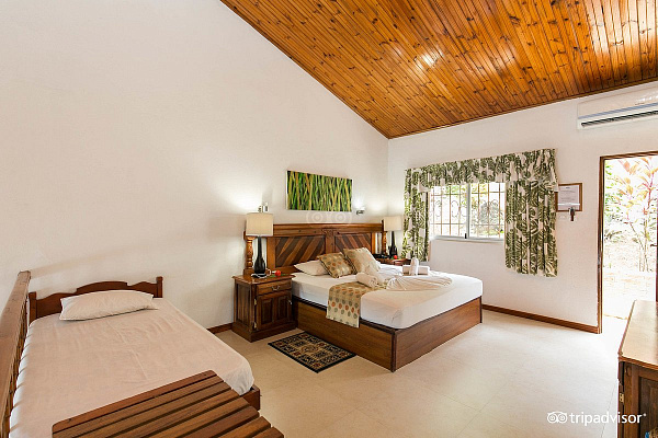 Chalet Cote Mer (Praslin) Chalet Cote Mer (Praslin)