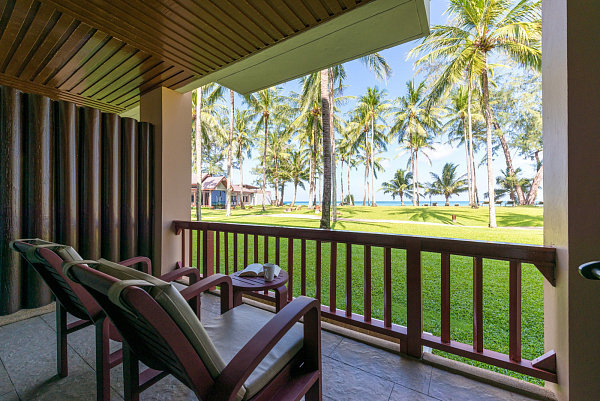 Katathani Phuket Beach Resort