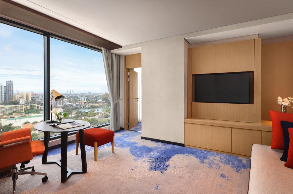 Amari Colombo Amari Colombo