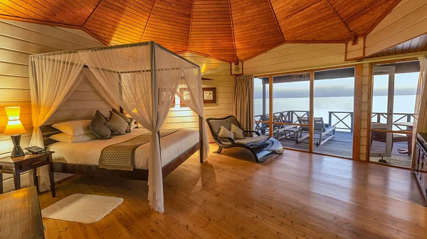 Komandoo Island Resort & Spa Komandoo Island Resort & Spa