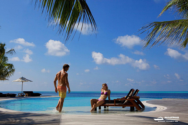 Komandoo Island Resort & Spa Komandoo Island Resort & Spa